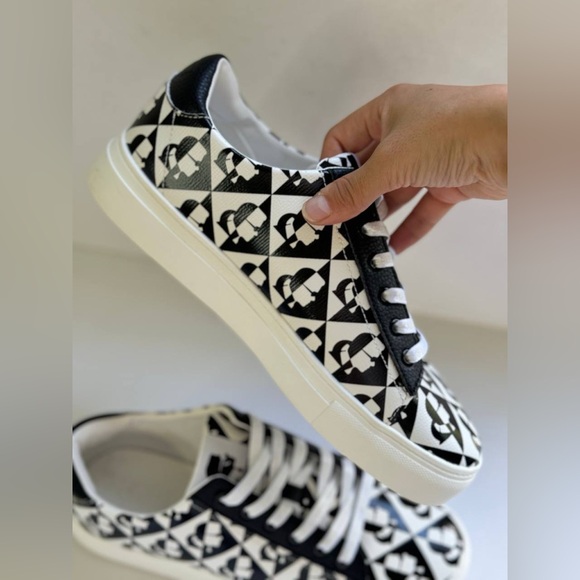 KARL LAGERFELD PARIS Cate Logo Platform Sneakers - Picture 4 of 11